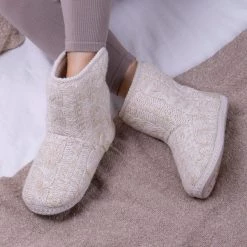Totes Cream Ladies Tall Knitted Cable Boot With Borg Lining