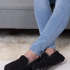 Totes Black Isotoner Mens Real Suede With Closed Stitch Moccasin Slippers