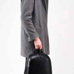 OSPREY LONDON Black Grainy Hide Leather Vince Backpack -OSPREY LONDON Sales unnamed file 35 scaled